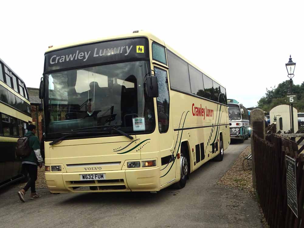 Crawley Luxury Volvo B10M Plaxton W632FUM