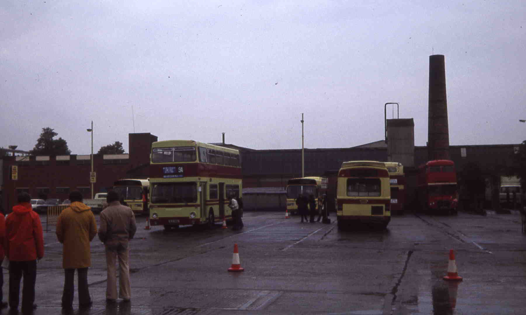 RED ROVER | SHOWBUS BUS IMAGE GALLERY | London & Home Counties