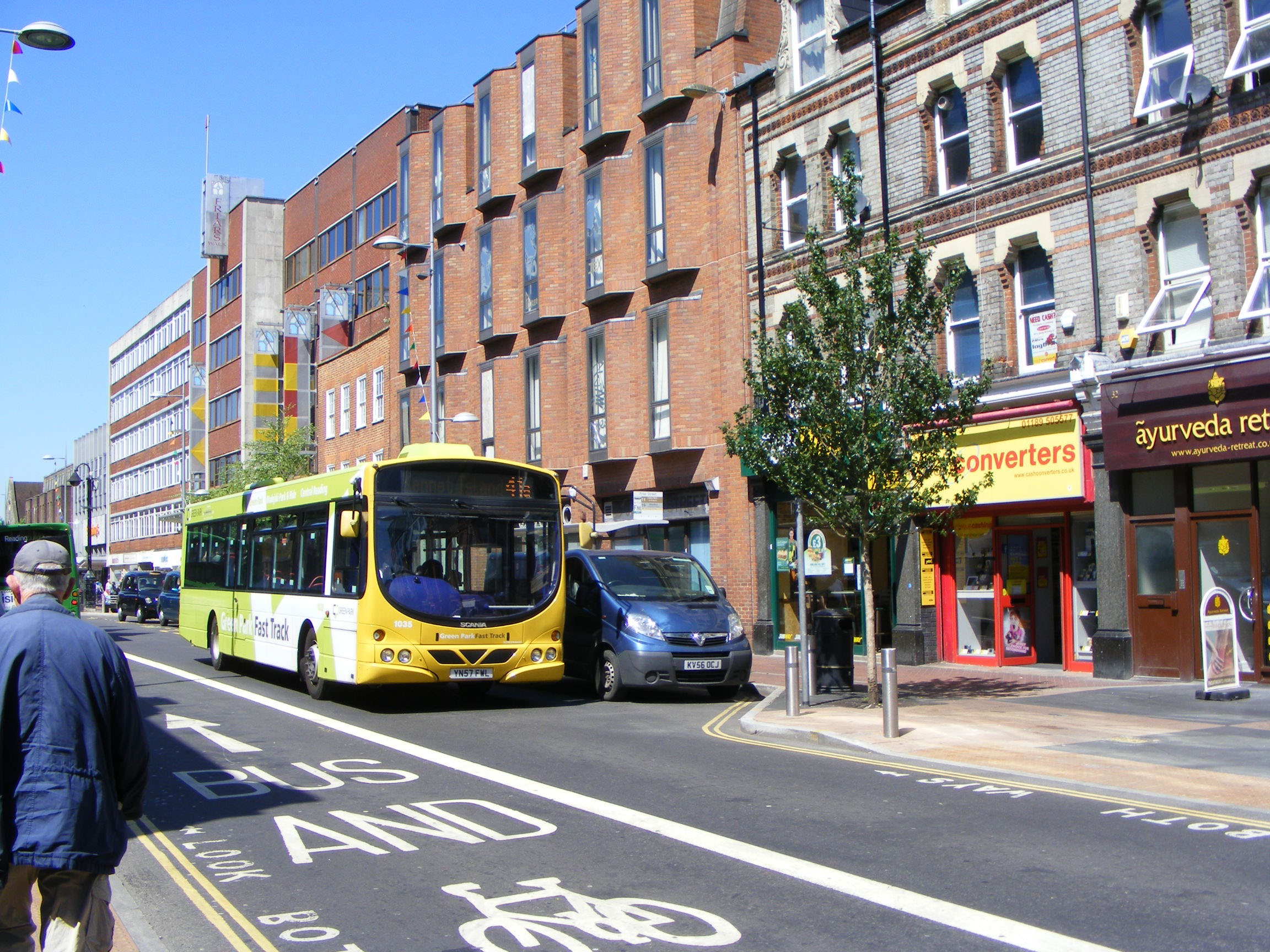 Reading Buses - SHOWBUS BUS IMAGE GALLERY