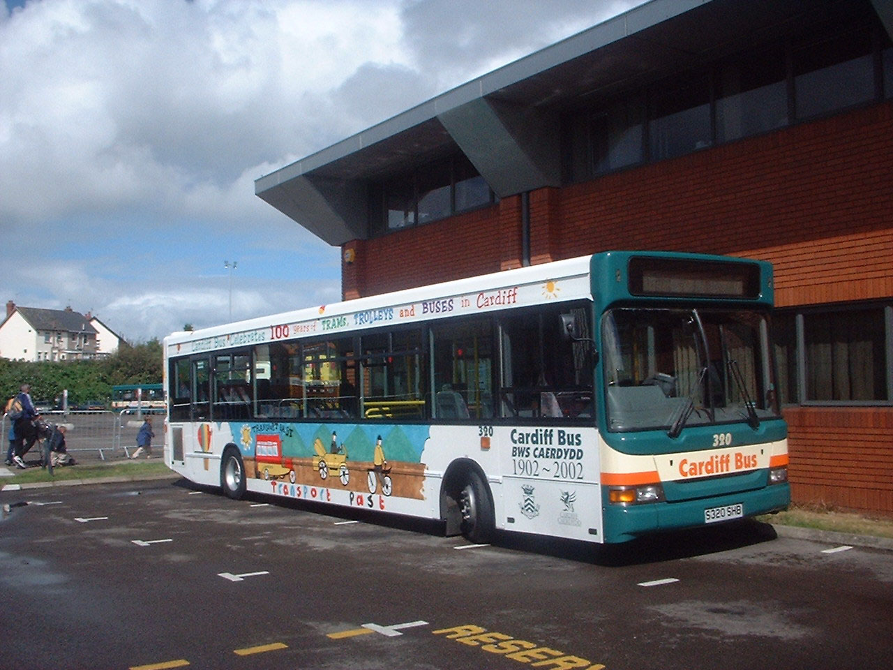 cardiff-bus-showbus-wales-bus-image-gallery