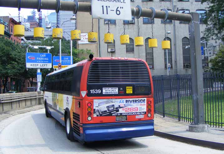 Coach USA Red & Tan - SHOWBUS International PHOTO GALLERY - USA